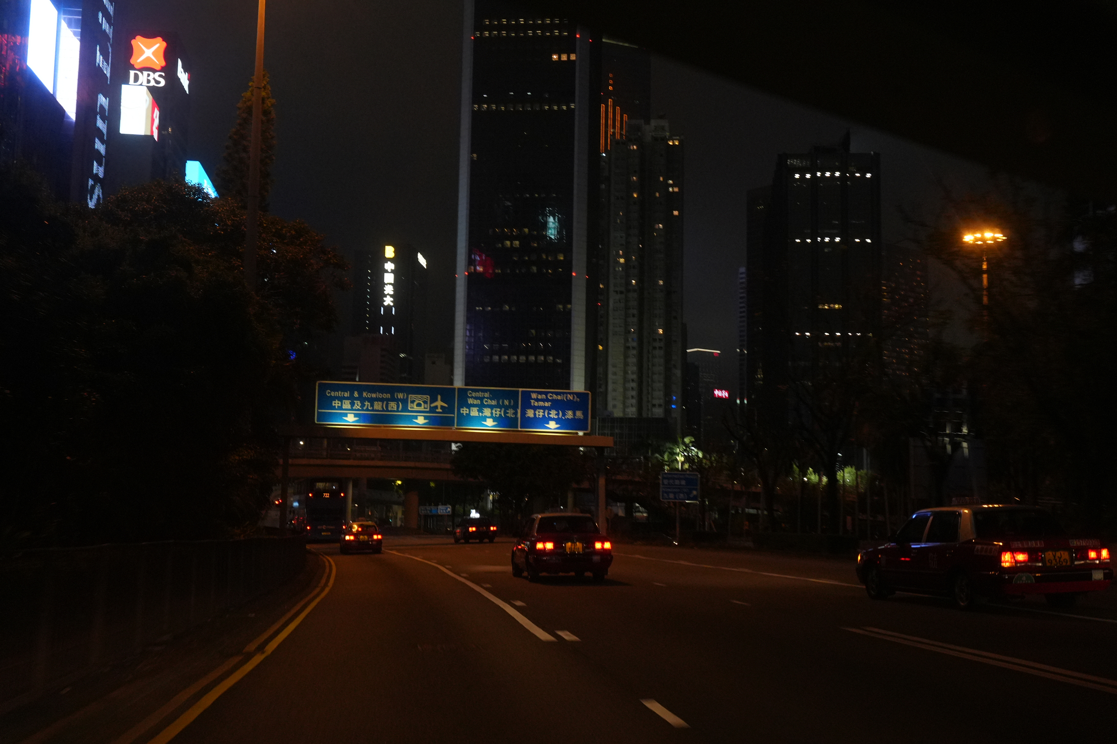 Night drive through the city